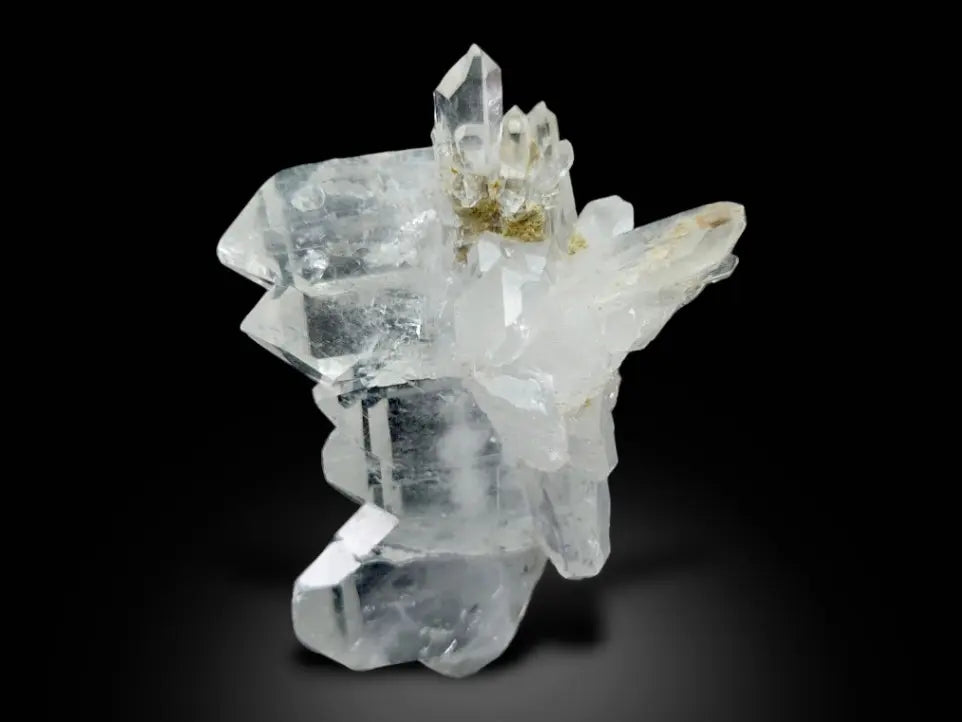 Discover the Beauty of Nature: Exquisite Clear Faden Quartz Specimen from the Pristine Regions of Balochistan, Pakistan