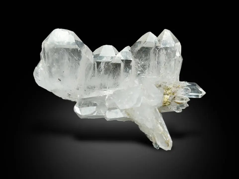 Discover the Beauty of Nature: Exquisite Clear Faden Quartz Specimen from the Pristine Regions of Balochistan, Pakistan