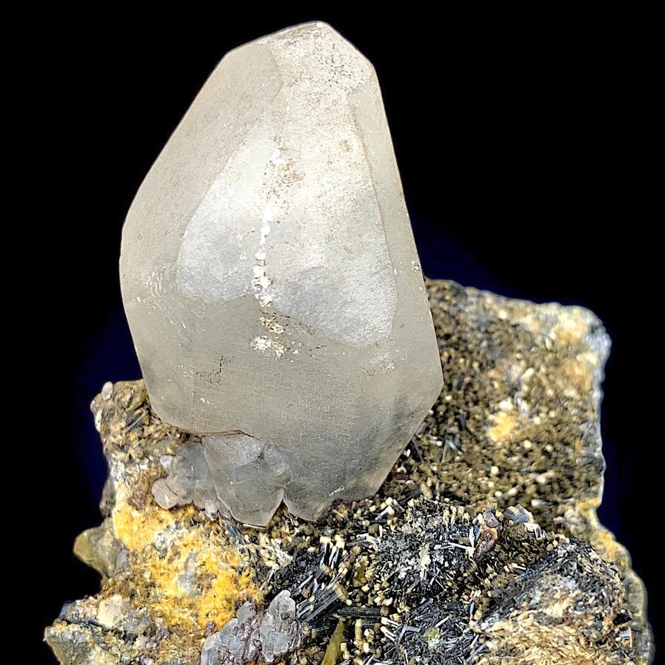 Titanite/Sphene Crystals w/ Calcite & Amphibole – Specimen from Zagi Mts, Pakistan