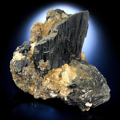 Schörl-Turmalinkristall mit Albit – Mineralienexemplar aus Skardu, Pakistan